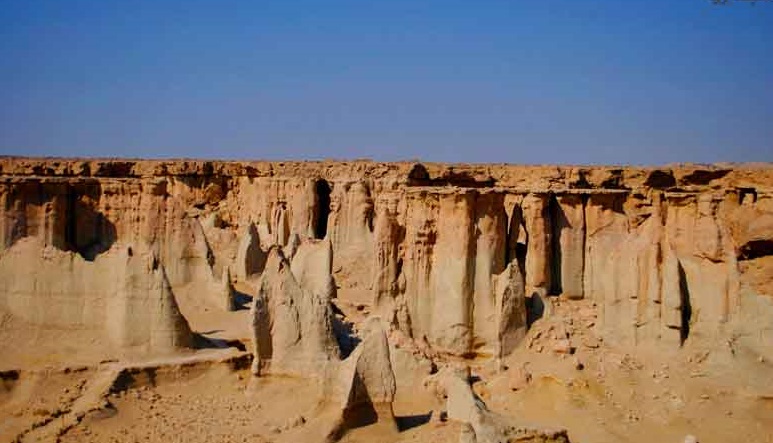 دیدنی های قشم، نگینی پنهان در دل خلیج فارس (+عکس) دیدنی های قشم، نگینی پنهان در دل خلیج فارس (+عکس)