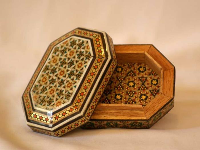 از شیراز چه سوغاتی هایی می توانیم بخریم؟ (+عکس) از شیراز چه سوغاتی هایی می توانیم بخریم؟ (+عکس)