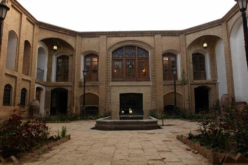راهنمای سفر به ملایر؛ شهر تاکستان های انگور (+عکس)