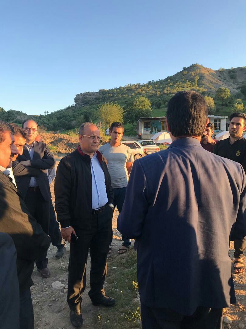 بازدید مدیرعامل بانک توسعه تعاون از شهرستان سیل زده چگنی لرستان بازدید مدیرعامل بانک توسعه تعاون از شهرستان سیل زده چگنی لرستان