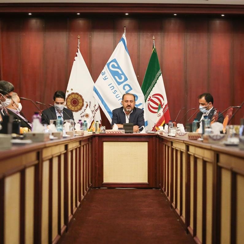 بازدید مدیرعامل بیمه دی از شعبه کرمان بازدید مدیرعامل بیمه دی از شعبه کرمان