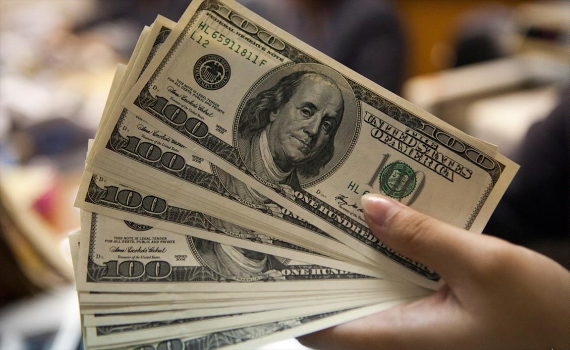 ارزش دلار تقویت شد