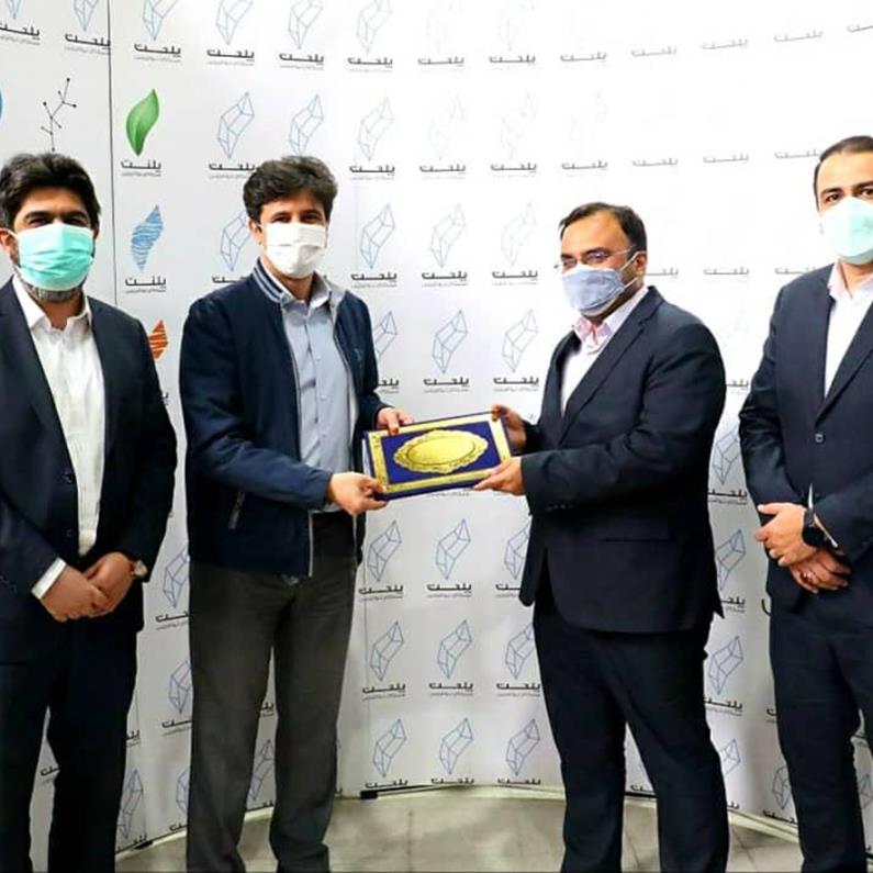 بیمه دی و شبکه نوآفرینی پلنت، تفاهم نامه همکاری امضا کردند