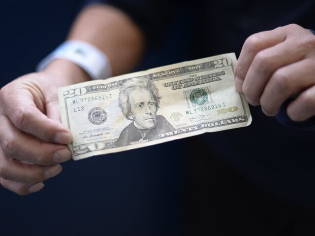 ارزش دلار در مقابل سایر ارزها ریزش کرد ارزش دلار در مقابل سایر ارزها ریزش کرد