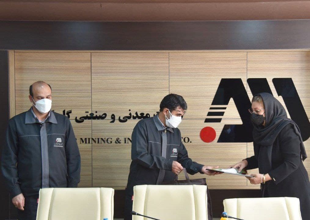 از پزشکان گل گهر تقدیر شد از پزشکان گل گهر تقدیر شد