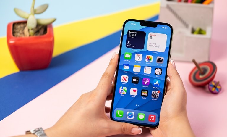 اپل احتمالاً امسال پسوند پلاس را با خانواده آیفون ۱۴ احیا می‌کند