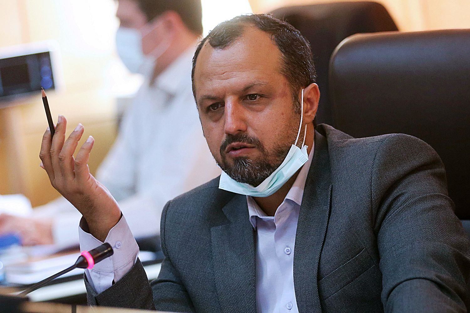 خاندوزی: درآمد حاصل از فروش نفت ۵۸۰ درصد افزایش یافت