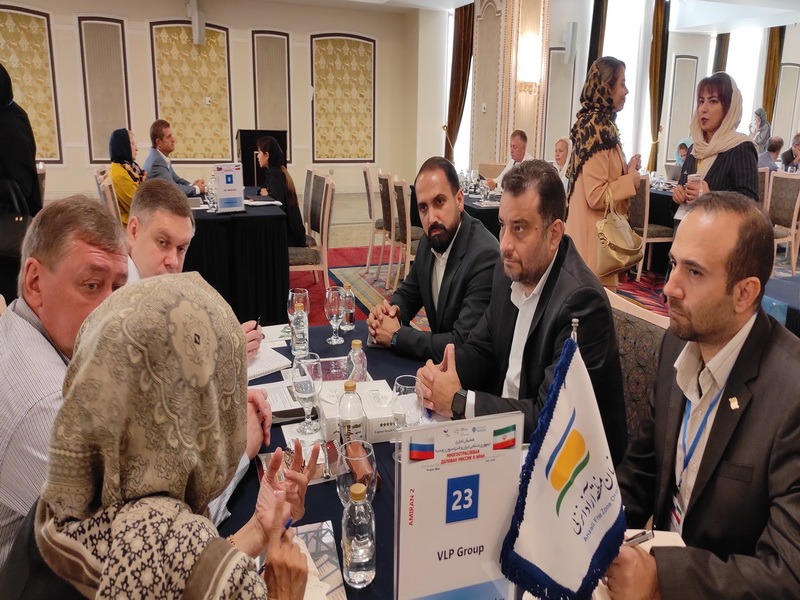 مذاکرات سازمان منطقه آزاد انزلی با هیأت تجاری روسیه در ایران مذاکرات سازمان منطقه آزاد انزلی با هیأت تجاری روسیه در ایران