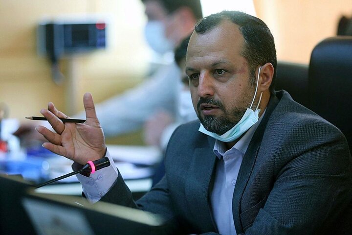 وزیر اقتصاد: به هر خارجی که ۱۰۰ هزار دلار وارد ایران کند، اقامت میدهیم وزیر اقتصاد: به هر خارجی که ۱۰۰ هزار دلار وارد ایران کند، اقامت میدهیم
