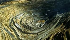 یک وکیل دادگستری:طبق اصل 45 قانون اساسی، مالکیت معادن قابل واگذاری نیست یک وکیل دادگستری:طبق اصل 45 قانون اساسی، مالکیت معادن قابل واگذاری نیست