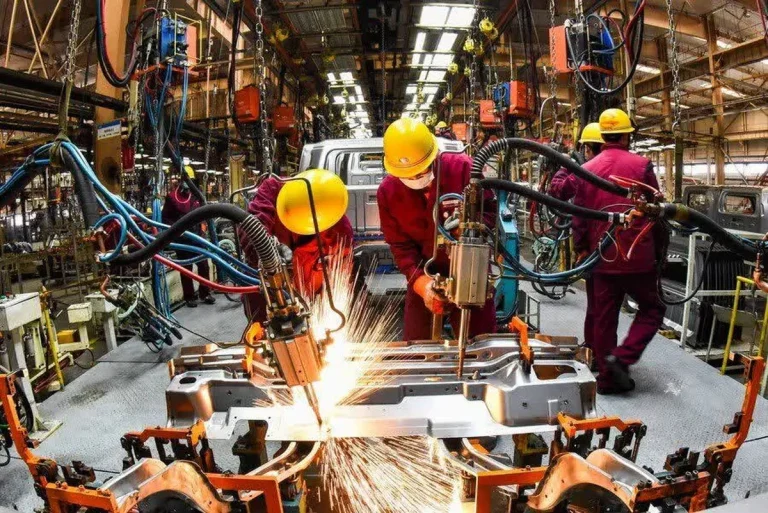 تسهیلات بانکی و ارزی در خدمت تاب‌آوری تولید